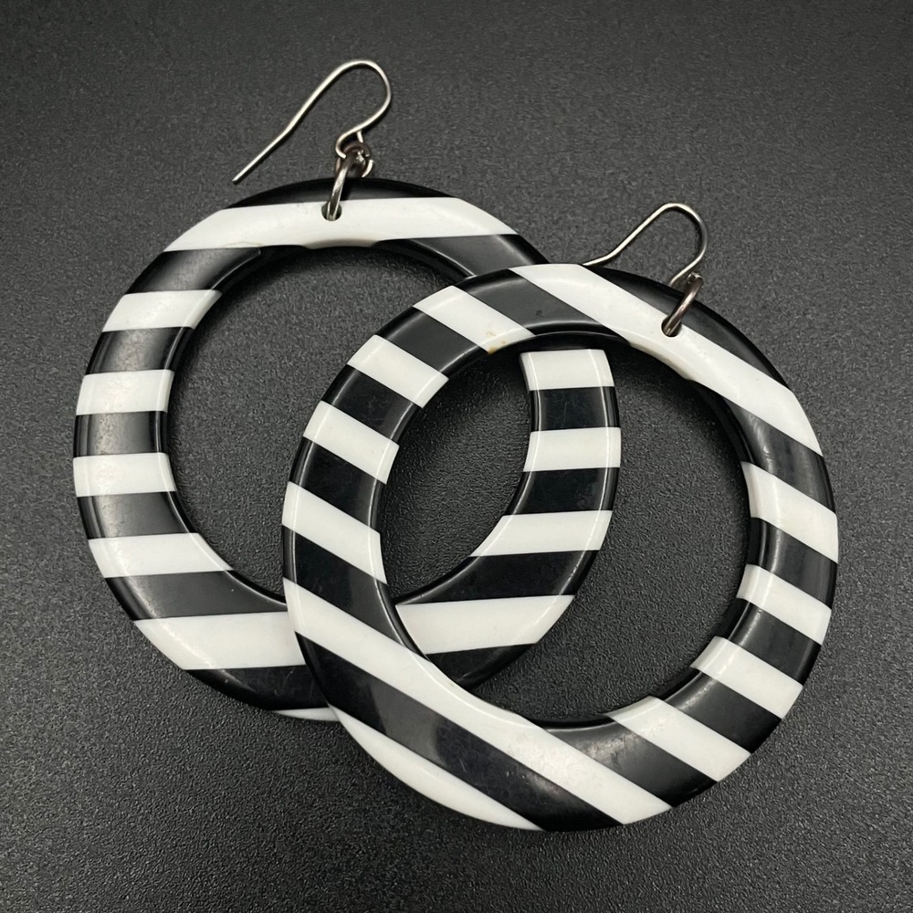 Vintage Large Hoop Earrings Black White Striped Acrylic Mod Op Art 2 1/4 "